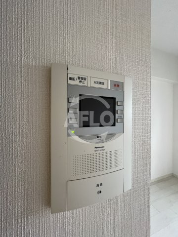 エスリード新大阪ヴェルデのセキュリティ|エスリード新大阪ヴェルデ　モニター付きインターホン