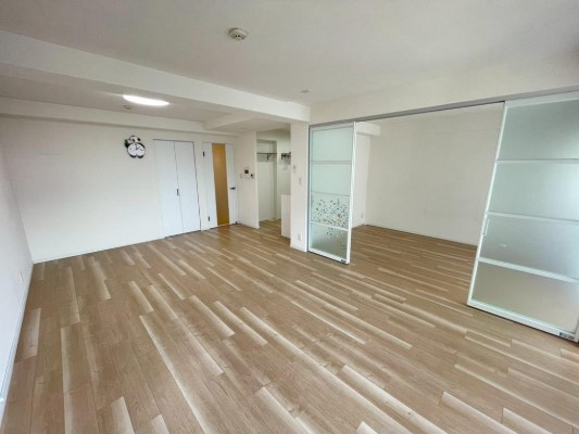 大阪城公園スカイハイツ　5階の居間・リビング