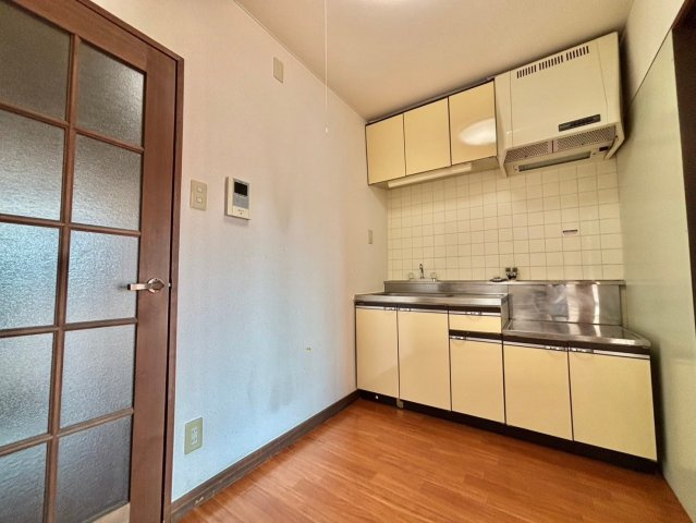 MISTRAL岡田の居間・リビング