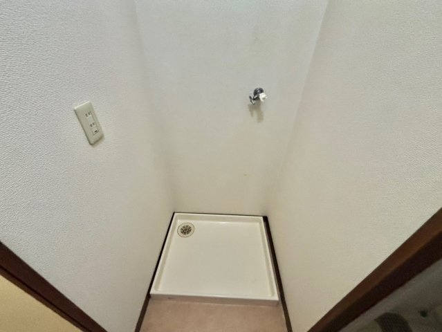 MISTRAL岡田の設備|洗濯機置場