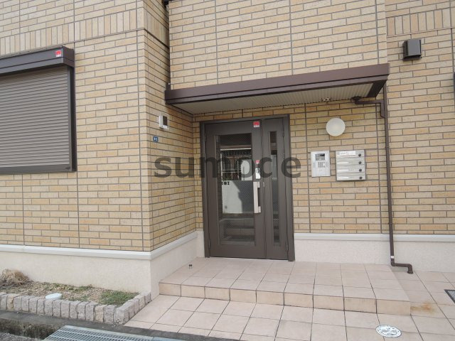 エミールコート西脇のエントランス