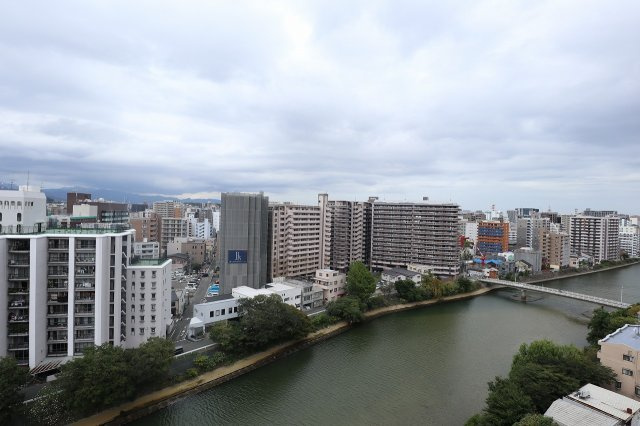 サヴォイ　ラ・ピエルサフィール　10階の展望|別号室のものになります。現状優先。