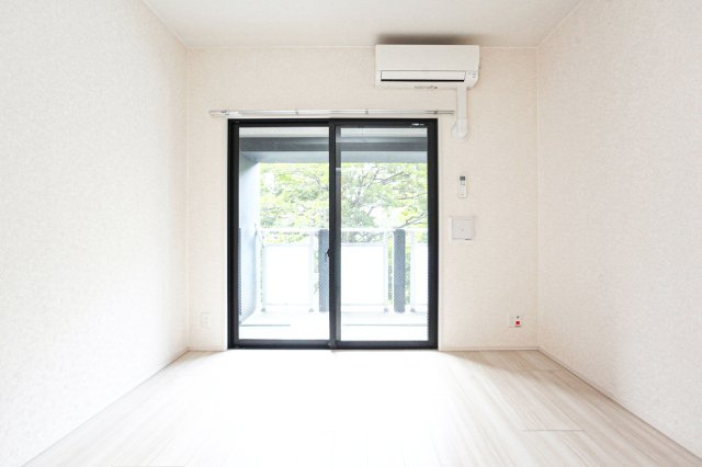 サヴォイ　ラ・ピエルサフィール　10階の居間・リビング|初期費用分割可能です。別号室のものになります。現状優先。