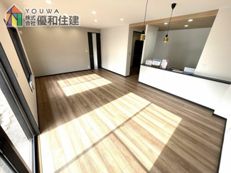【居間・リビング】 | 中古戸建　明石市松が丘３丁目