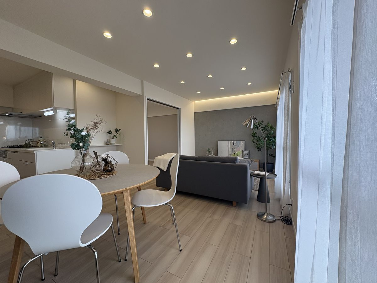 スペリア須成の居間・リビング