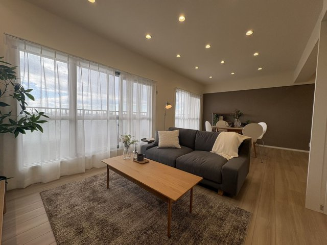 スペリア須成の居間・リビング