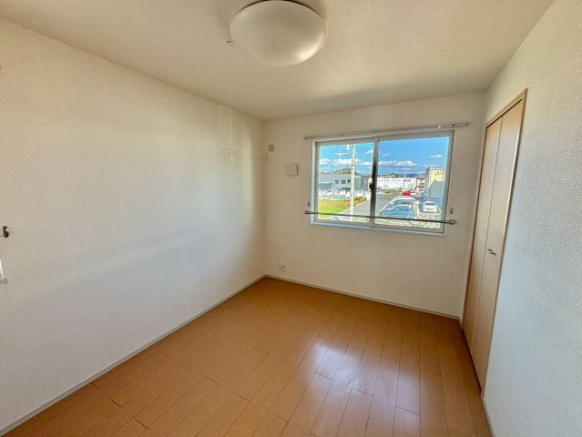 アウローラ玉手Ⅱ　Bの洋室