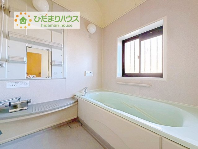 【浴室】 | 取手市新取手５丁目　中古戸建 | いつまでも入っていられるような広々とした浴室が魅力的です(^^)/