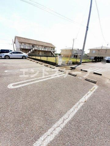 カリーノ・ローザＢの駐車場|高崎、前橋のお部屋探しはエンドスケープまで！お客様の理想お聞かせ下さい♪