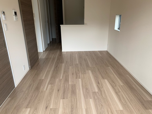 コンフォート夏橙の居間・リビング|２面採光