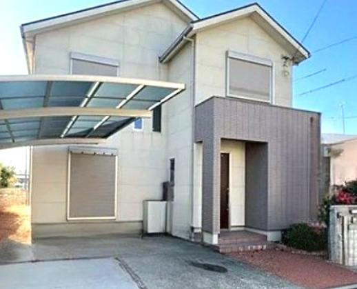 西招提町　中古一戸建ての外観|新しい生活にいかがでしょうか？外観はお住まいの顔になります。こだわりたいポイントですね。外壁塗装や屋根塗装のご相談も承っております。
■現地内覧・資金計画相談・住宅ローン相談もお問合せ受付中■