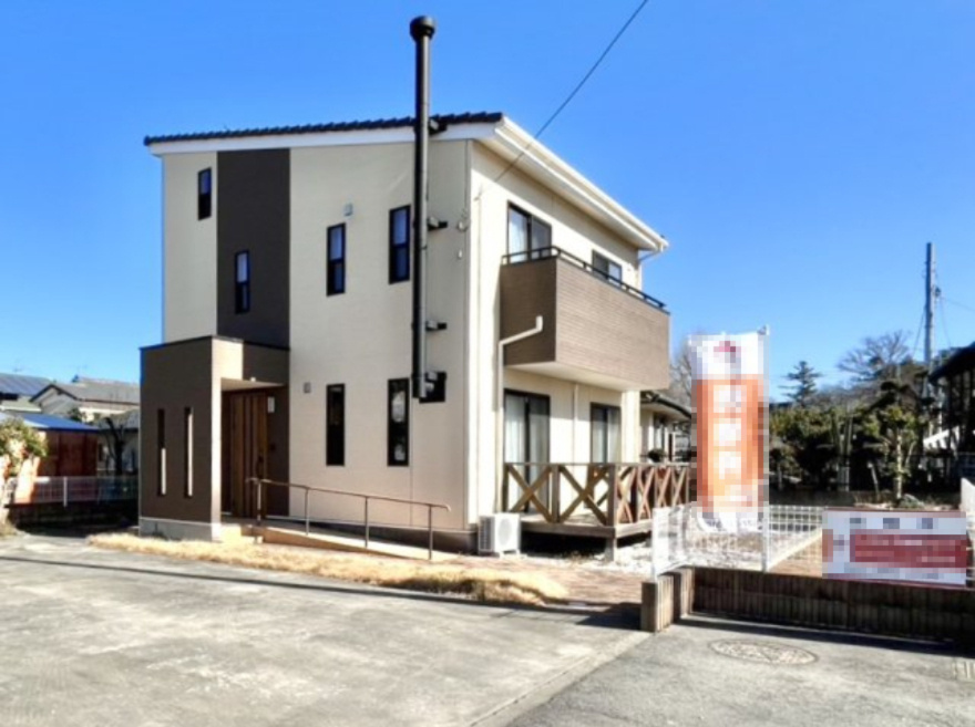 【中古戸建】藤岡市藤岡の外観|■外観|シンプルで洗練されたデザインは住まう人の色に染まり、個性を映し出します♪本日見学可能(*＾＾*)