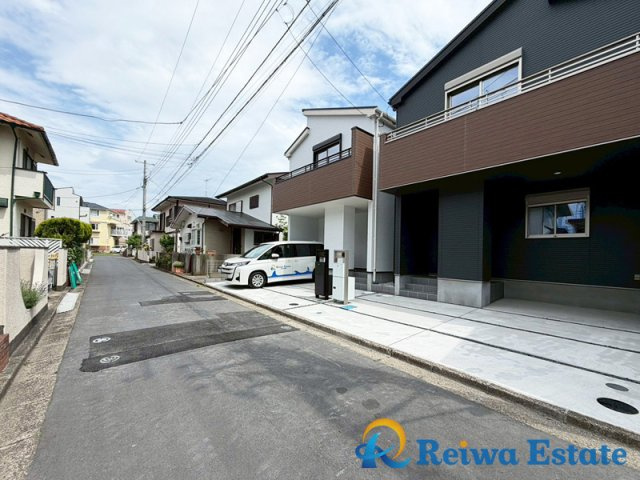 新築戸建　茅ヶ崎市浜之郷の前面道路含む現地写真