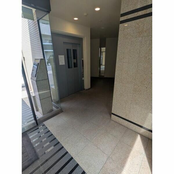 コルニーチェ小石川のロビー