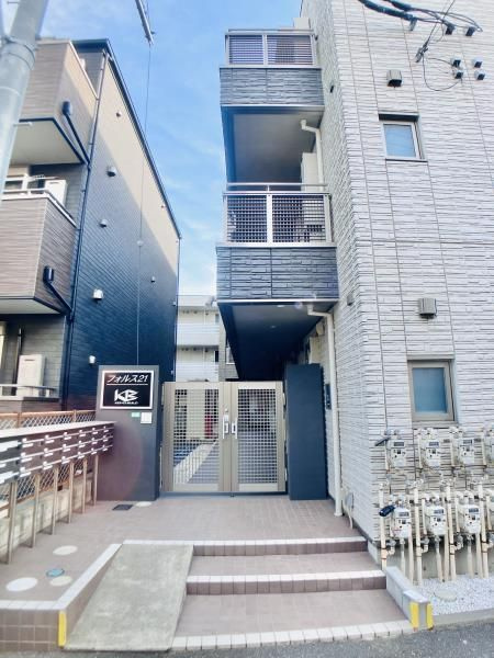 フォルス２１のエントランス