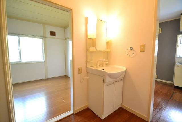 ウィングヒルの独立洗面台