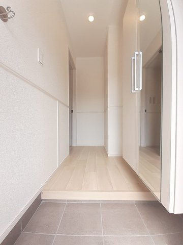 メゾン　ド　シャンの玄関