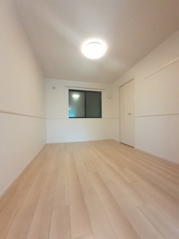 メゾン　ド　シャンの洋室