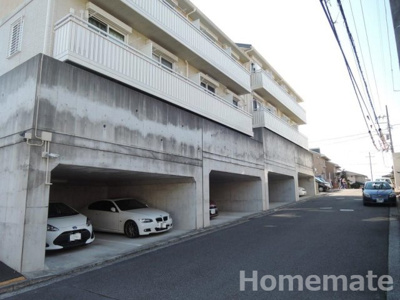 【駐車場】 | ゴールドヒルズ | １階共用廊下