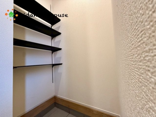 桶川市坂田11期　新築戸建　ブルーミング01の収納