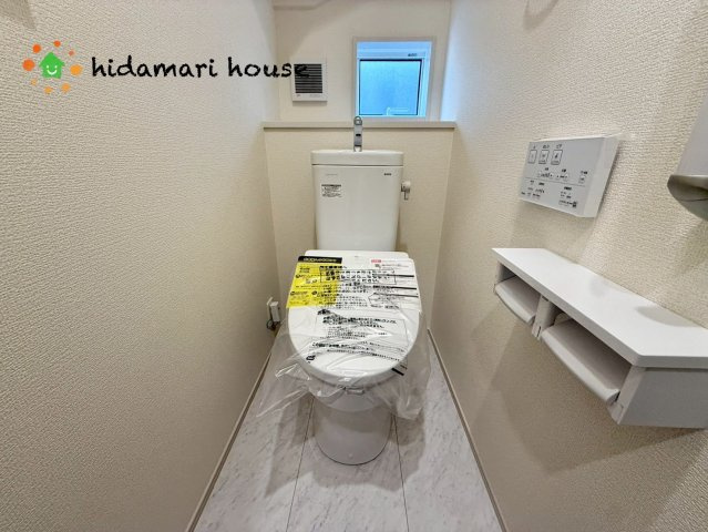 桶川市坂田11期　新築戸建　ブルーミング01のトイレ