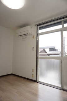 【寝室】 | ミルキーハイム | ミルキーハイム　洋室