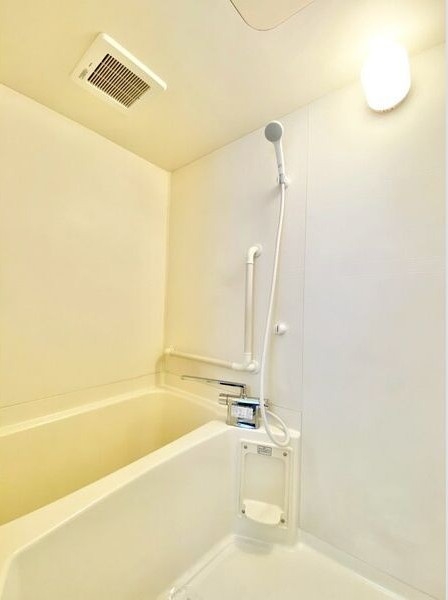 ＧＲＡＣＩＡＳ ＨＡＲＡの浴室