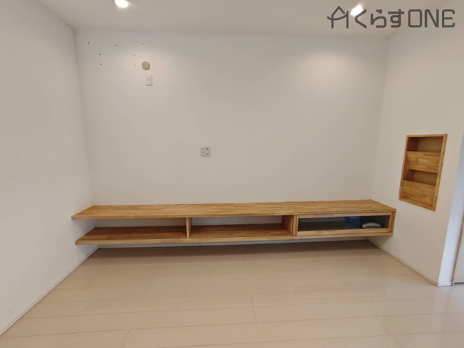 【居間・リビング】 | 姫路市広畑区才／中古戸建