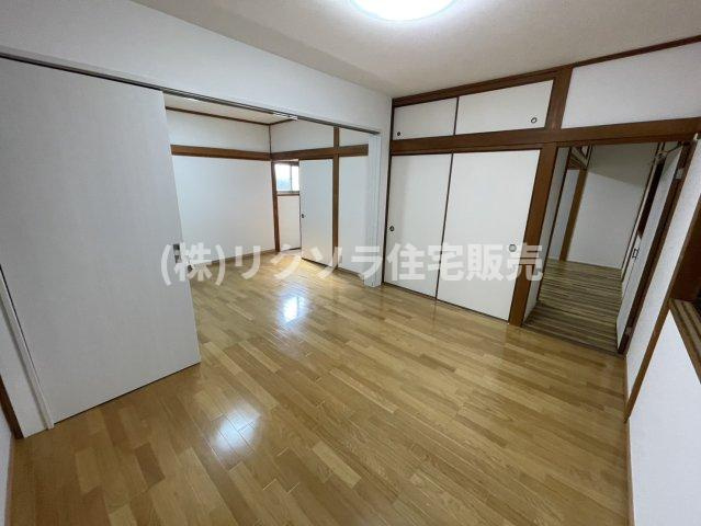 東藤田町　中古一戸建ての内装|洋室6.0帖
■物件内覧・資金計画相談・住宅ローン相談、リフォーム相談、お問合せ受付中■
※当日・翌日のご内覧、ご相談はお電話でのお問合せがスムーズです！