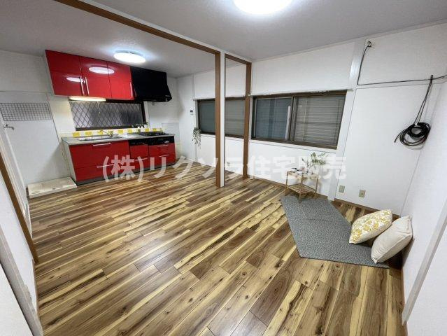 東藤田町　中古一戸建ての居間・リビング|LDK12.0帖
■物件内覧・資金計画相談・住宅ローン相談、リフォーム相談、お問合せ受付中■
※当日・翌日のご内覧、ご相談はお電話でのお問合せがスムーズです！