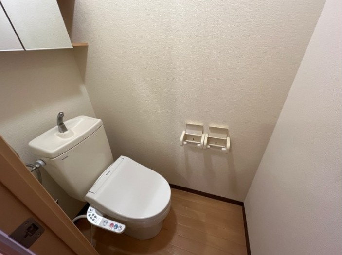 bienvivre楡木のトイレ