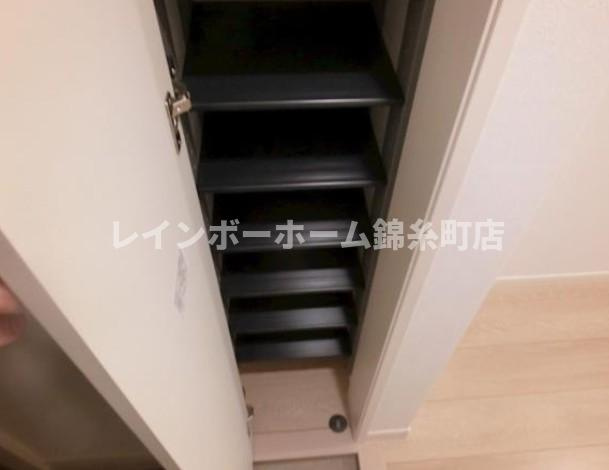 足立区梅田６丁目のアパートの収納