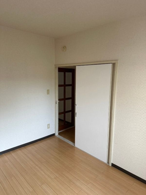 【洋室】 | オレゴンハイツ | 広々とした洋室です