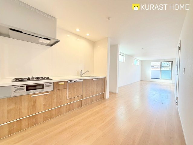 京都市右京区太秦上ノ段町　新築戸建の居間・リビング