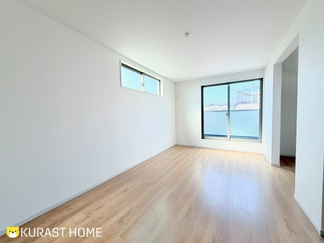 京都市右京区太秦上ノ段町　新築戸建の洋室|洋室8.25帖