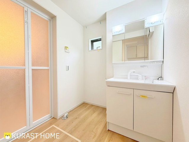 京都市右京区太秦上ノ段町　新築戸建の洗面所