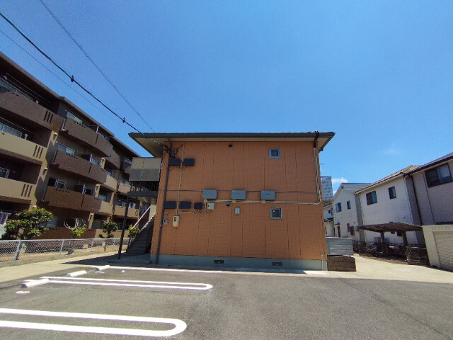 シャインＣの駐車場