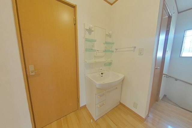 ６５９０６　本巣市上真桑中古戸建ての洗面所