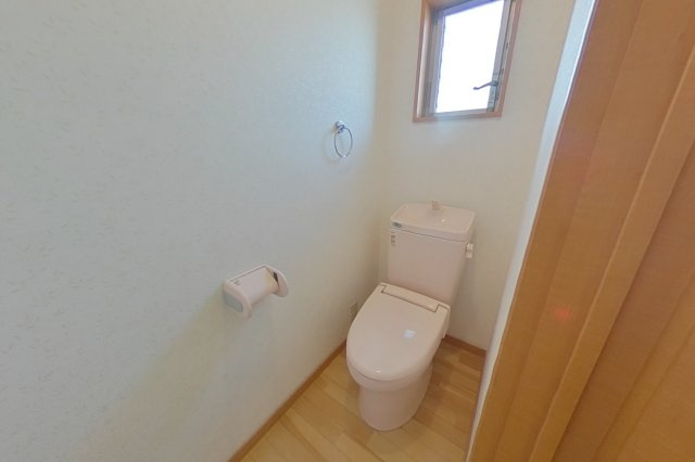 ６５９０６　本巣市上真桑中古戸建てのトイレ