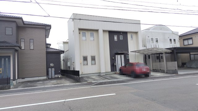 ６５９０６　本巣市上真桑中古戸建ての外観