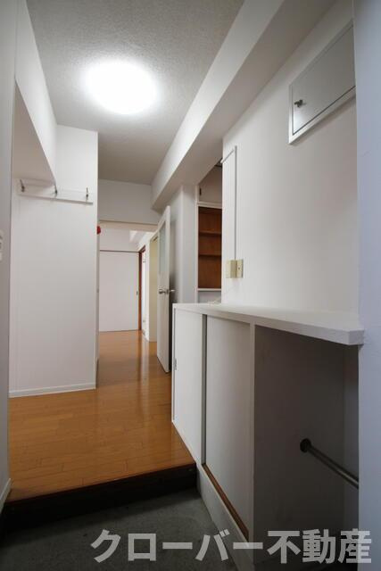 京都東山４０５棟の玄関