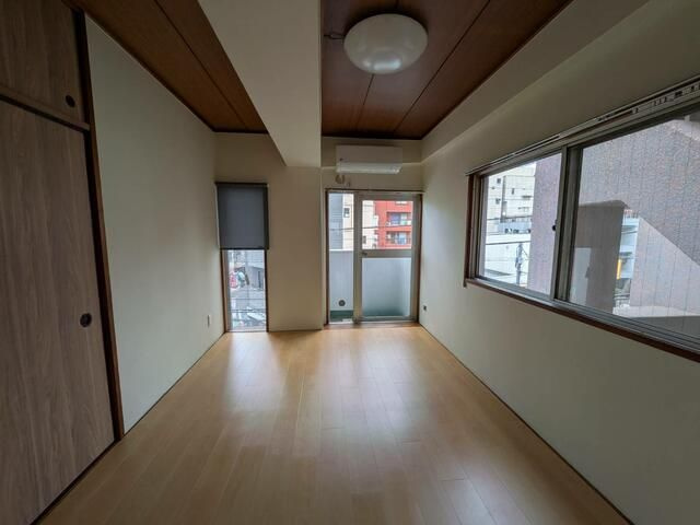 サンライズ小松の寝室