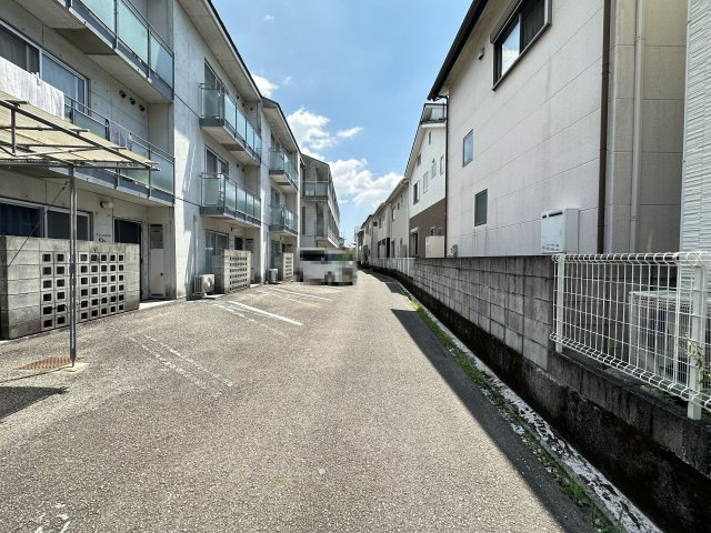 リドヴェールの駐車場