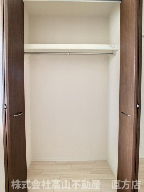 直方市大字感田の賃貸マンションの収納