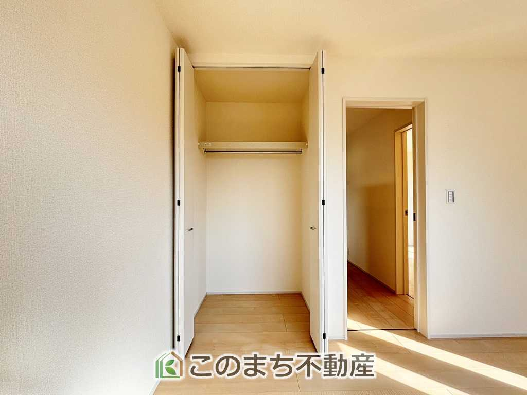 LiveleGarden.S下野烏ケ森の収納|各居室に収納付で住みやすさにこだわっています♪