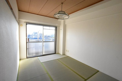 【和室】 | 三幸ハイツ | 畳の上でゆっくりとくつろげる和室です