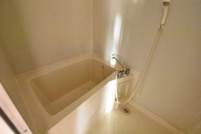 【浴室】 | 三幸ハイツ | 日々の暮らしに欠かせないお風呂です