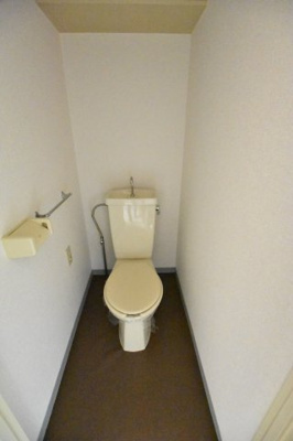 【トイレ】 | 三幸ハイツ | ゆったりとした空間のトイレです