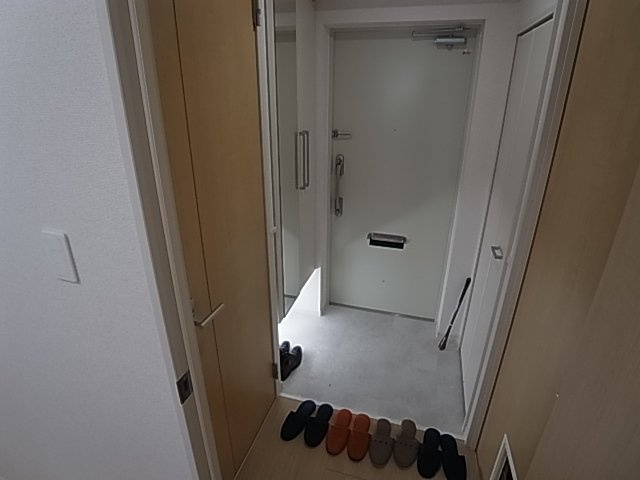 神戸市兵庫区塚本通２丁目の賃貸マンションの玄関|シューズボックス