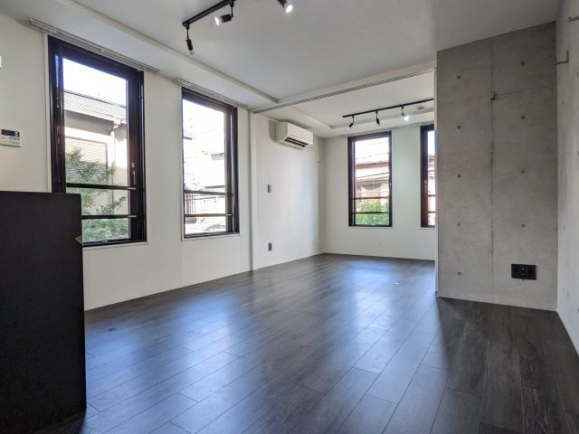 アレーロ西早稲田の居間・リビング